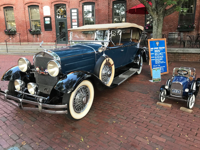 BELLINGHAM AUTO SALES Twin Tail Lights